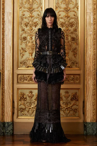Look 17